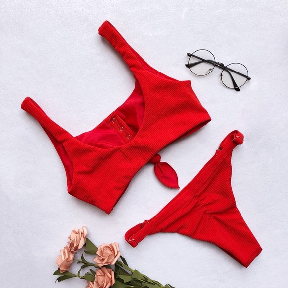 Red Knotted Tie Up Bikini Set A - Picture 3 of 3
